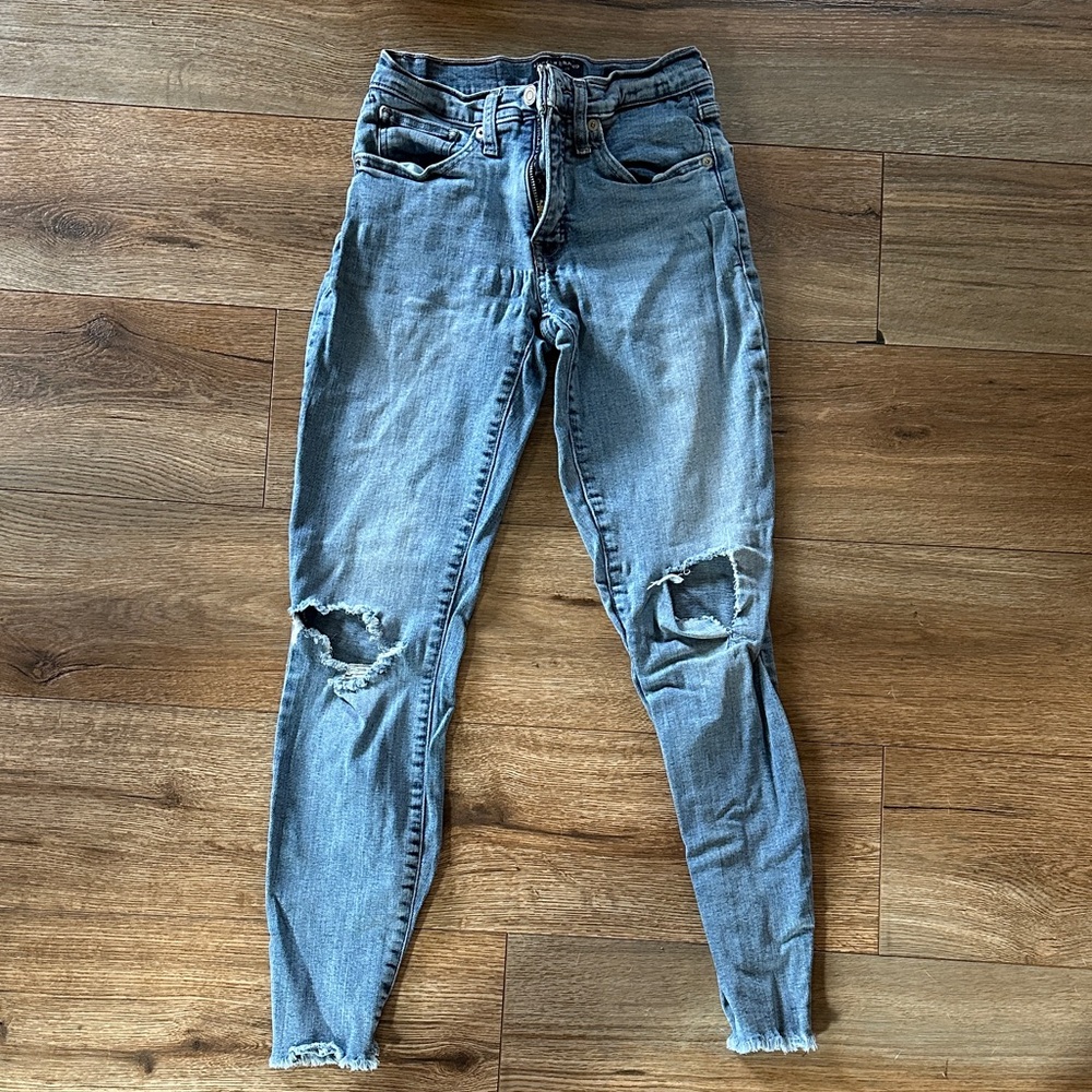 Lucky Brand Light Blue Ripped Skinny Jeans